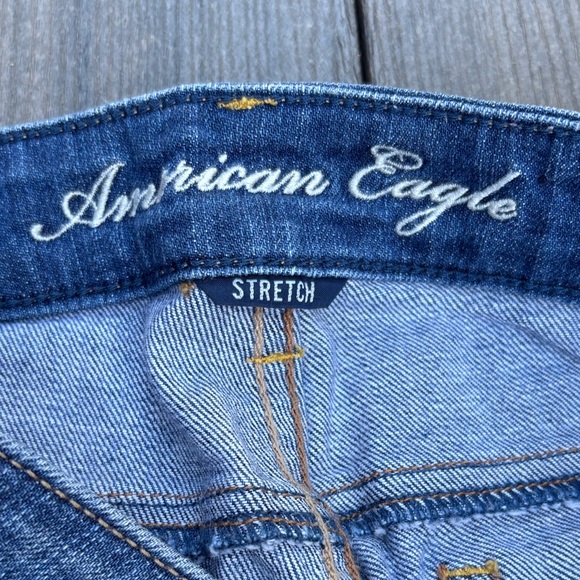 American Eagle Outfitters Women's Blue Denim Shorts - Picture 5 of 5